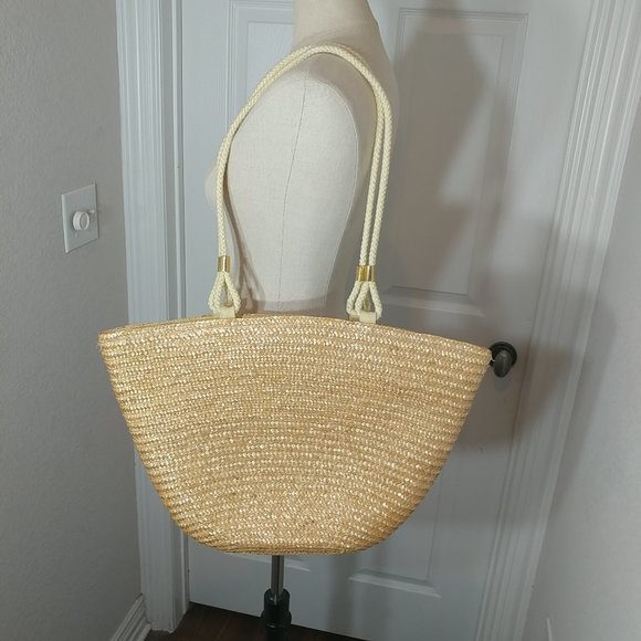 Large Straw Tote - Picture 1 of 4